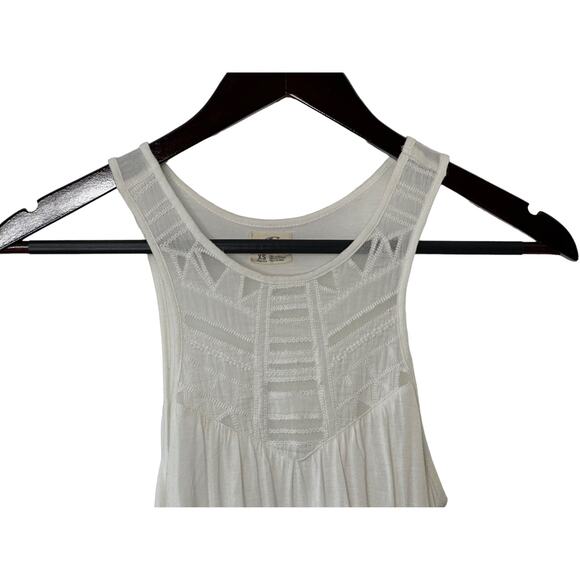 O'NEILL White Boho Sleeveless Top Sheer Chest Detailing Size XS - Picture 4 of 6